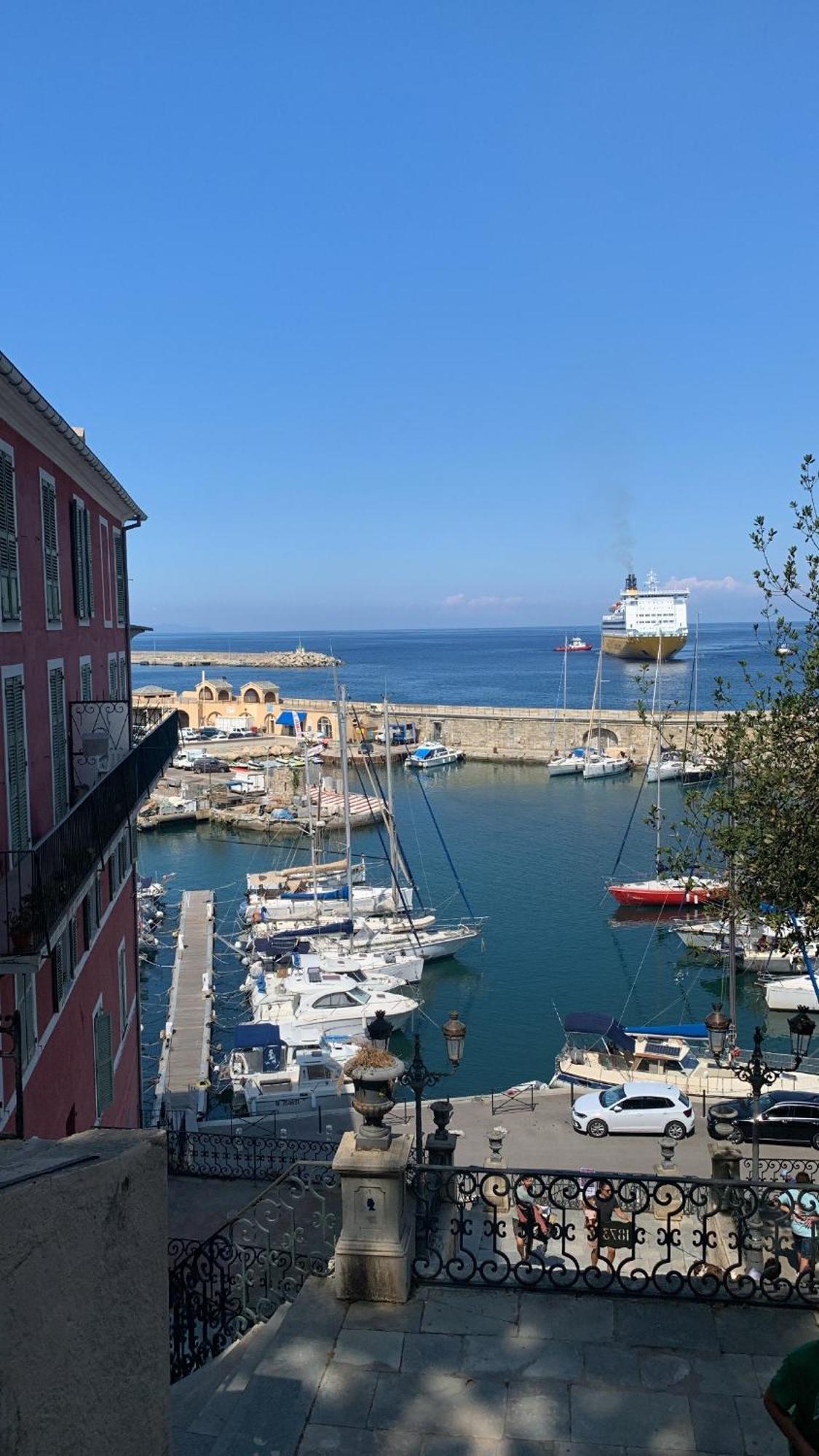 Apartment Vue Panoramique Montagne Bastia